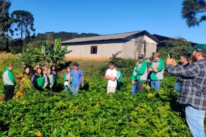 Jovens no campo - Conexão Agro