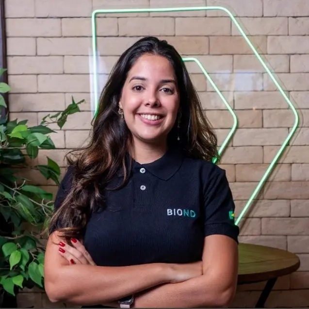 Isabella Pliegola niña